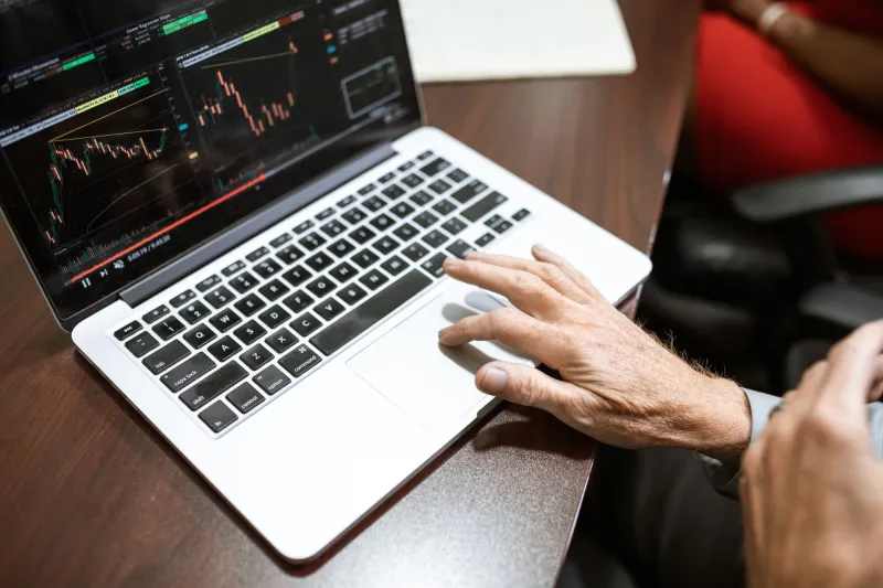 Cracking the Code: How Top Contestants Are Using Data to Game the Voting Curve